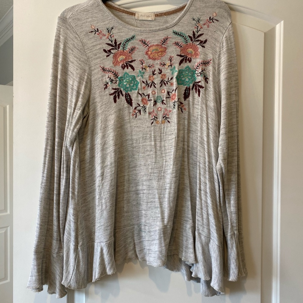 Altar’d state long sleeve floral embroidered top L